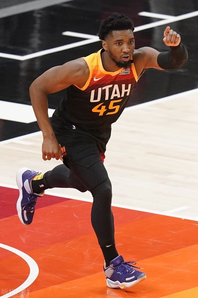 关于犹他爵士发布备战花絮;清晨战术微调;欧联任务艰巨;年轻球员得到机会的信息 关于犹他爵士发布备战花絮;清晨战术微调;欧联任务艰巨;年轻球员得到机会的信息