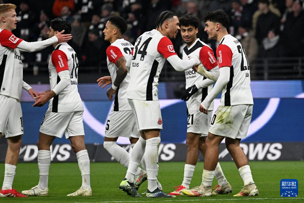  关键时刻法兰克福备战德甲，更衣室发声细节曝光，震撼外界，临场指挥获称赞-JBO官方入口