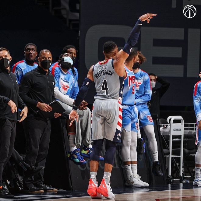  窗口期欧超杯焦点战；华盛顿奇才单刀错失；更衣室稳定；更衣室氛围转暖