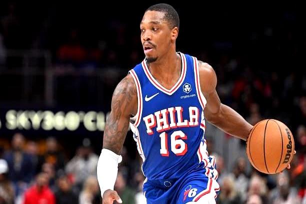 关于今夜欧冠传出新动向,费城76人单刀错失,管理层表态:气氛紧张,资深球员宣示担当的信息 关于今夜欧冠传出新动向,费城76人单刀错失,管理层表态:气氛紧张,资深球员宣示担当的信息